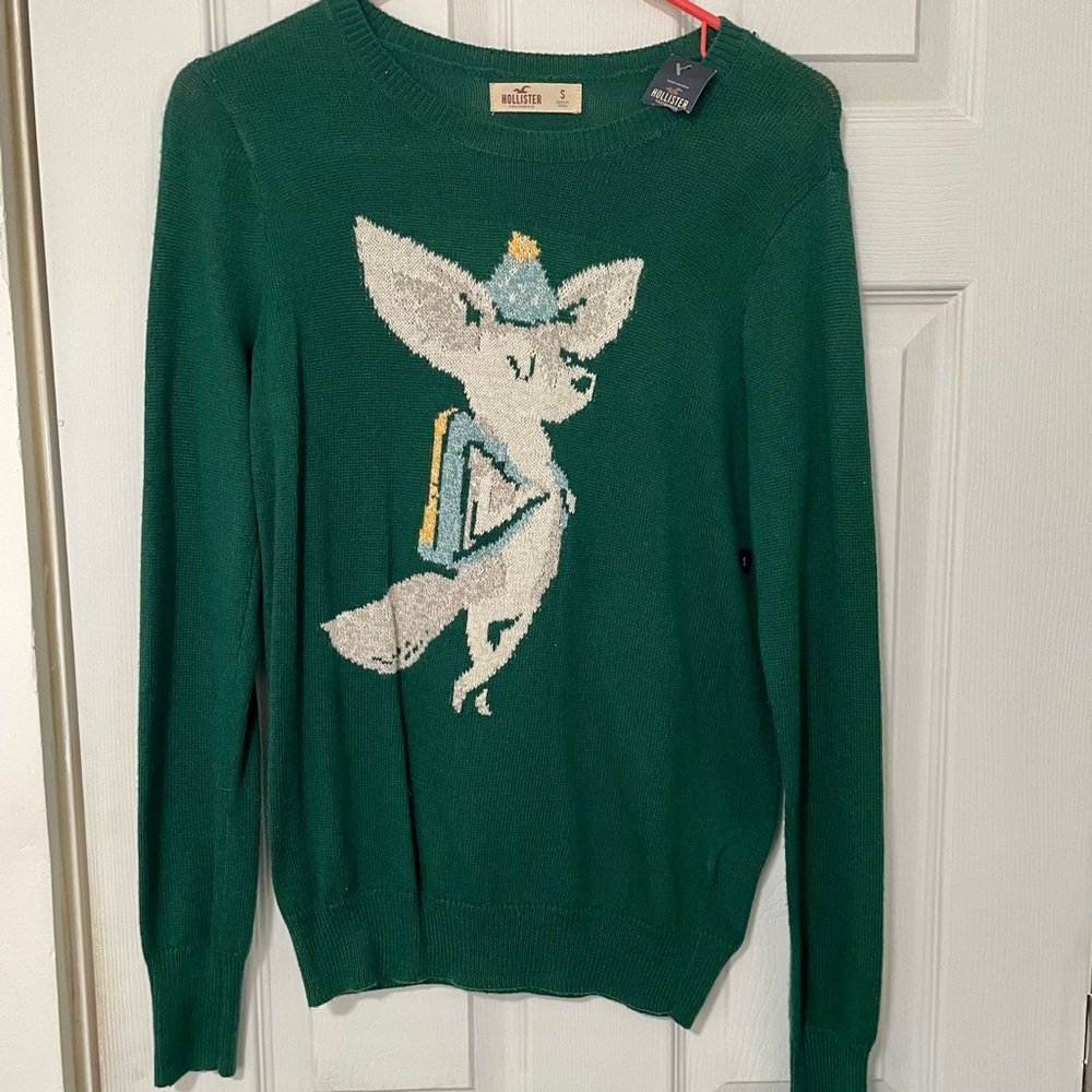 Hollister fox sweater